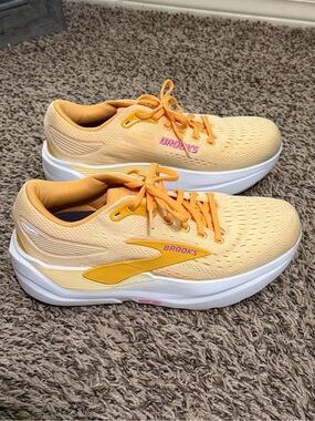 Women’s Brooks Ghost Max 3